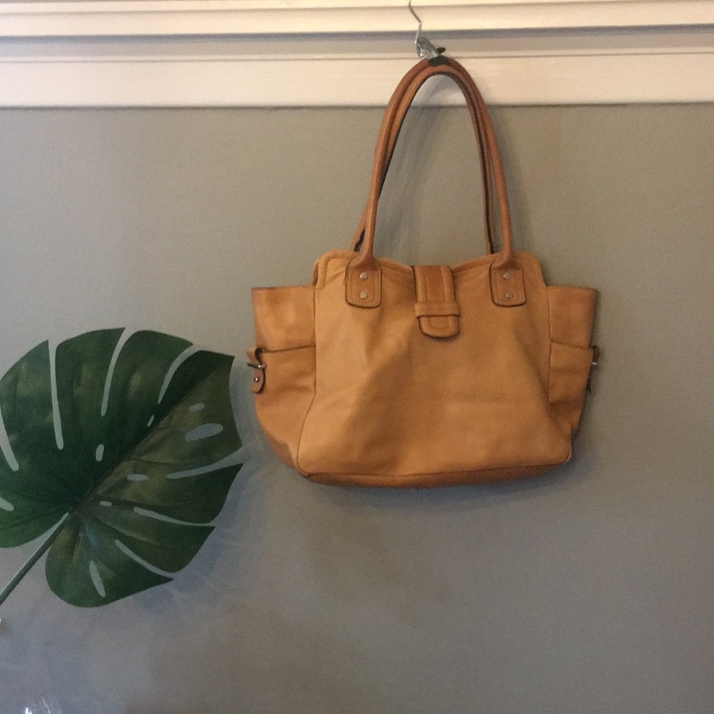 Perlina leather tote